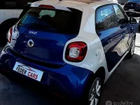 Usata Smart ForFour Passion 71 CV (52 kW) 2016 Bluazzurro Utilitaria