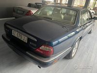 Usata Jaguar XJ Sovereign 300 CV (220 kW) 1997 Blu Berlina