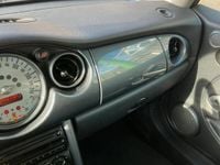 Usata Mini Cooper 90 CV (66 kW) 2003 Nero Utilitaria