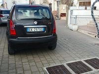 Usata Lancia Musa 90 CV (66 kW) 2005 Marrone Monovolume