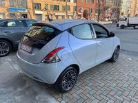 Usata Lancia Ypsilon Gold 69 CV (50 kW) 2021 Grigio Utilitaria