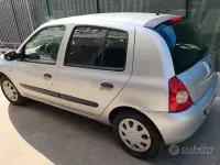 Usata Renault Clio 58 CV (42 kW) 2007 Grigio Utilitaria