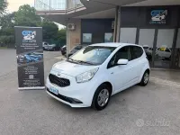 Usata Kia Venga Active 90 CV (66 kW) 2015 Bianco Utilitaria