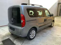 Usata Fiat Doblò Easy 120 CV (88 kW) 2012 Azzurino met Monovolume