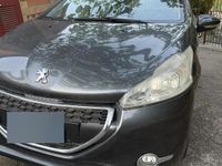 Usata Peugeot 208 Allure 68 CV (50 kW) 2014 Grigio Utilitaria