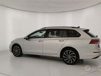 Usata VW Golf VIII Life 116 CV (85 kW) 2022 Grigio Station wagon