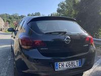 Usata Opel Astra Cosmo 116 CV (85 kW) 2011 Nero Berlina
