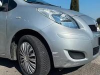Usata Toyota Yaris Sol 69 CV (50 kW) 2009 Grigio Utilitaria
