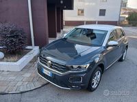 Usata VW T-Roc Style 115 CV (84 kW) 2019 Grigio SUV