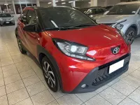 Usata Toyota Aygo X Trend 72 CV (52 kW) 2023 Rosso/nero metallizzato SUV