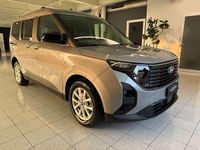 Usata Ford Tourneo Courier Titanium 125 CV (91 kW) 2025 Solar silver Monovolume