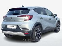 Usata Renault Captur Techno 101 CV (74 kW) 2023 Grigio SUV