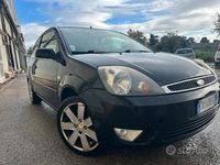 Usata Ford Fiesta 80 CV (58 kW) 2002 Nero Berlina
