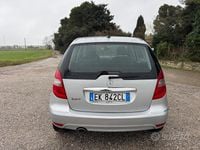 Usata Mercedes A200 Style 140 CV (102 kW) 2011 Grigio Berlina