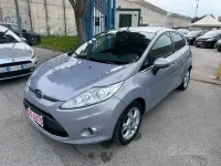Usata Ford Fiesta Titanium 70 CV (51 kW) 2012 Grigio Berlina
