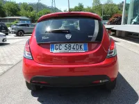 Usata Lancia Ypsilon Silver 69 CV (50 kW) 2020 Rosso Utilitaria
