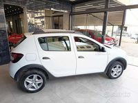 Usata Dacia Sandero Stepway 90 CV (66 kW) 2016 Bianco Berlina