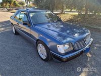 Usata Mercedes E300 188 CV (138 kW) 1988 Blu Coupé