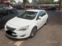 Usata Opel Astra 60 CV (44 kW) 2010 Berlina