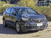 Usata Peugeot 3008 Business-Line 120 CV (88 kW) 2018 Blu SUV