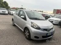 Usata Toyota Aygo 68 CV (50 kW) 2011 Grigio Utilitaria