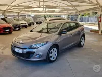Usata Renault Mégane III 110 CV (80 kW) 2011 Grigio Utilitaria