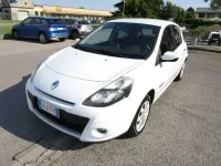 Usata Renault Clio II 75 CV (55 kW) 2010 Beige Berlina