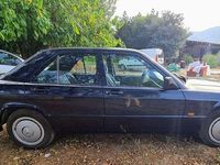 Usata Mercedes 190 75 CV (55 kW) 1992 Blu/azzurro Berlina