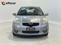 Usata Toyota Yaris Sol 69 CV (50 kW) 2006 Argento Berlina