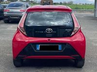 Begagnad Toyota Aygo 68 HK (50 kW) 2005 Röd Halvkombi