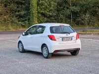 Usata Toyota Yaris Hybrid Active 73 CV (53 kW) 2016 Bianco Berlina