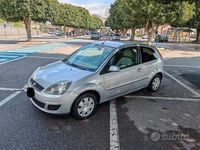 Usata Ford Fiesta 68 CV (50 kW) 2009 Grigio Utilitaria