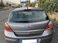 Usata Opel Astra 101 CV (74 kW) 2005 Grigio Berlina