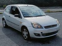 Usata Ford Fiesta 2006 Grigio Berlina