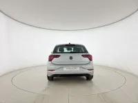 Usata VW Polo Life 95 CV (69 kW) 2024 Reflex silver metallizzato Utilitaria