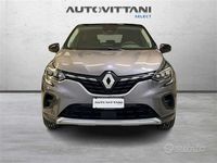 Usata Renault Captur Techno 145 CV (106 kW) 2022 Grigio SUV