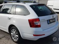 Usata Skoda Octavia Executive 110 CV (80 kW) 2017 Bianco Station wagon