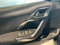 Usata Peugeot 2008 Allure 120 CV (88 kW) 2016 Nero SUV