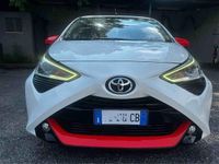 Usata Toyota Aygo Connect Style 72 CV (52 kW) 2019 Bianco pastello Utilitaria
