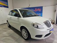 Usata Lancia Ypsilon Platinum 75 CV (55 kW) 2011 Bianco Utilitaria