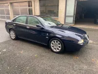 Begagnad Alfa Romeo 166 Distinctive 155 HK (114 kW) 1999 Svart Sedan
