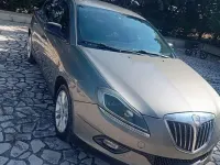 Usata Lancia Delta 120 CV (88 kW) 2011 Utilitaria