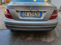 Usata Mercedes C200 136 CV (100 kW) 2012 Grigio Monovolume