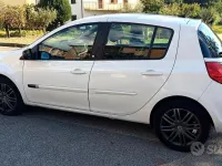 Usata Renault Clio III 70 CV (51 kW) 2011 Berlina