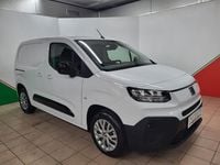 Usata Fiat Doblò 102 CV (75 kW) 2024 Bianco Monovolume