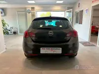Usata Opel Astra Cosmo 110 CV (80 kW) 2014 Grigio Berlina