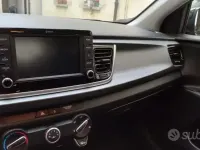 Usata Kia Rio 84 CV (61 kW) 2019 Nero Berlina