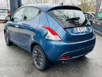 Usata Lancia Ypsilon Gold 69 CV (50 kW) 2022 Blu/azzurro Utilitaria