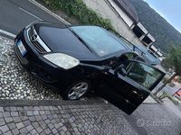 Usata Opel Zafira 2009 Nero Monovolume
