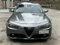 Begagnad Alfa Romeo Giulia Super 180 HK (132 kW) 2017 Grå Sedan